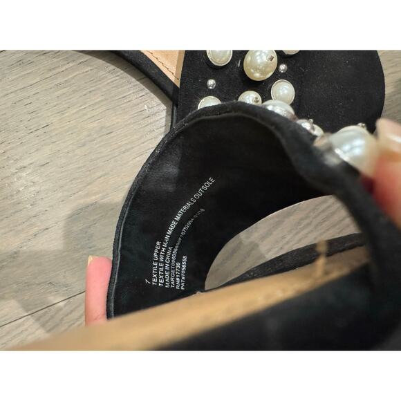 A New Day Size 7 Black Faux Pearl Embellished Flat Slip On Slide Sandals - Picture 6 of 6